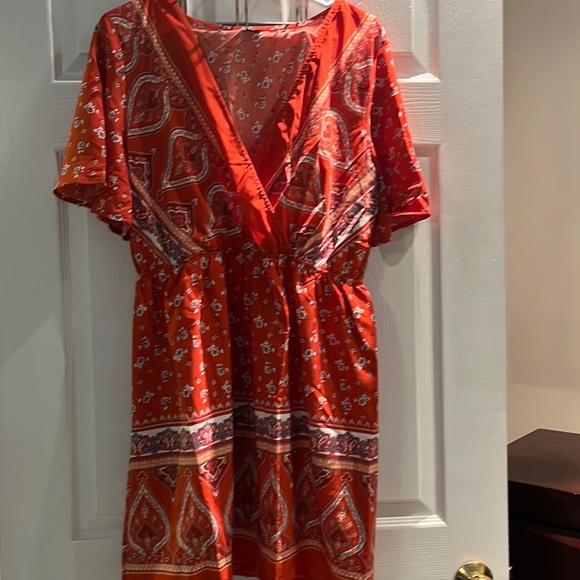 Never worn Dress - Picture 1 of 1